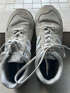 New Balance Men's Sneakers in Light tan and White